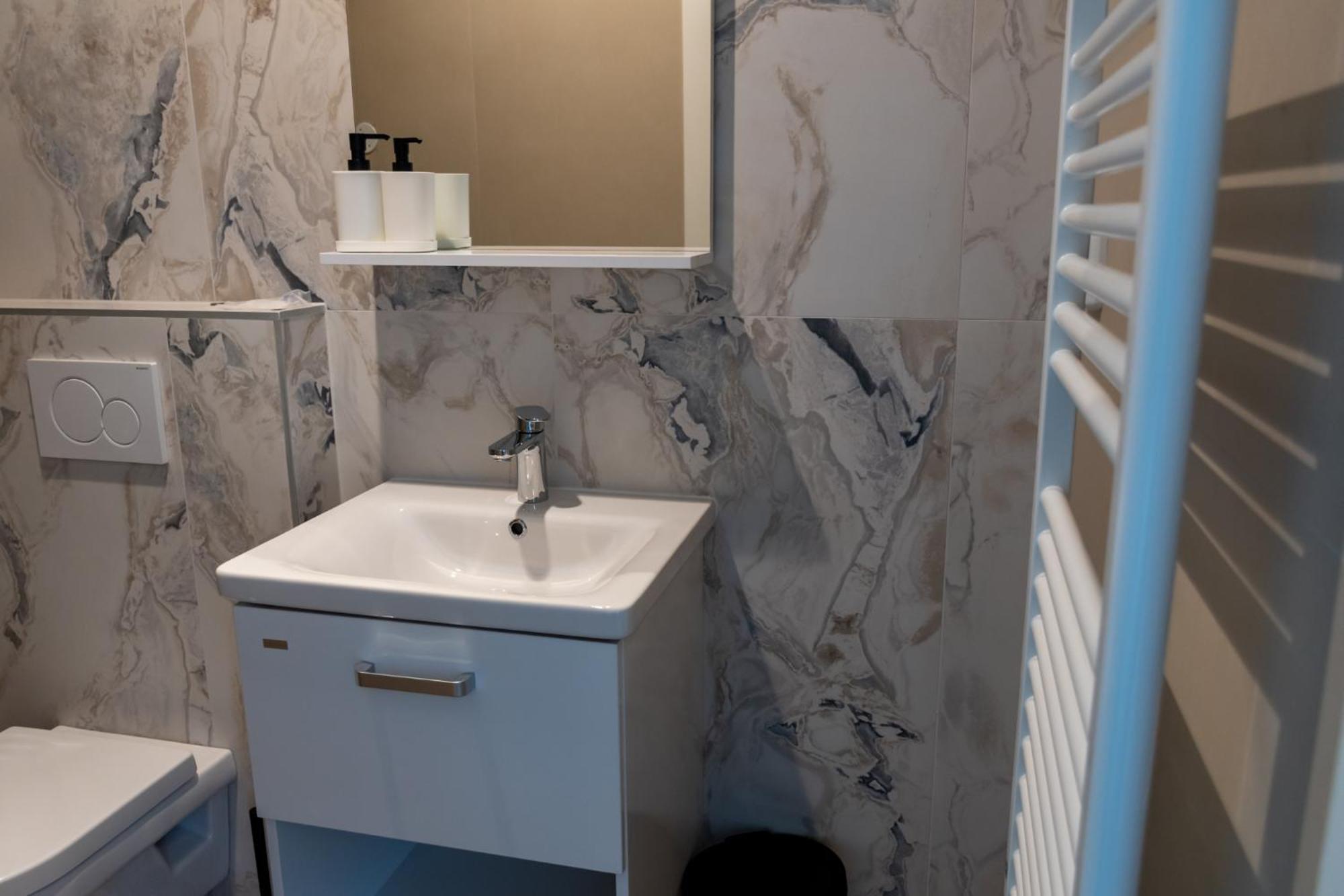 Baden Resort Basanija, Umag-With Sea View, Parking And 300M From The Beach Екстериор снимка