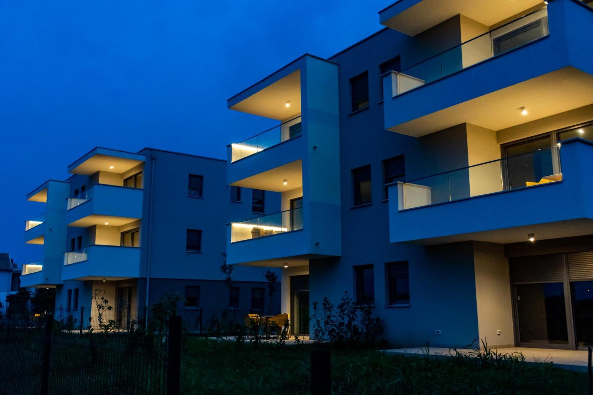 Baden Resort Basanija, Umag-With Sea View, Parking And 300M From The Beach Екстериор снимка